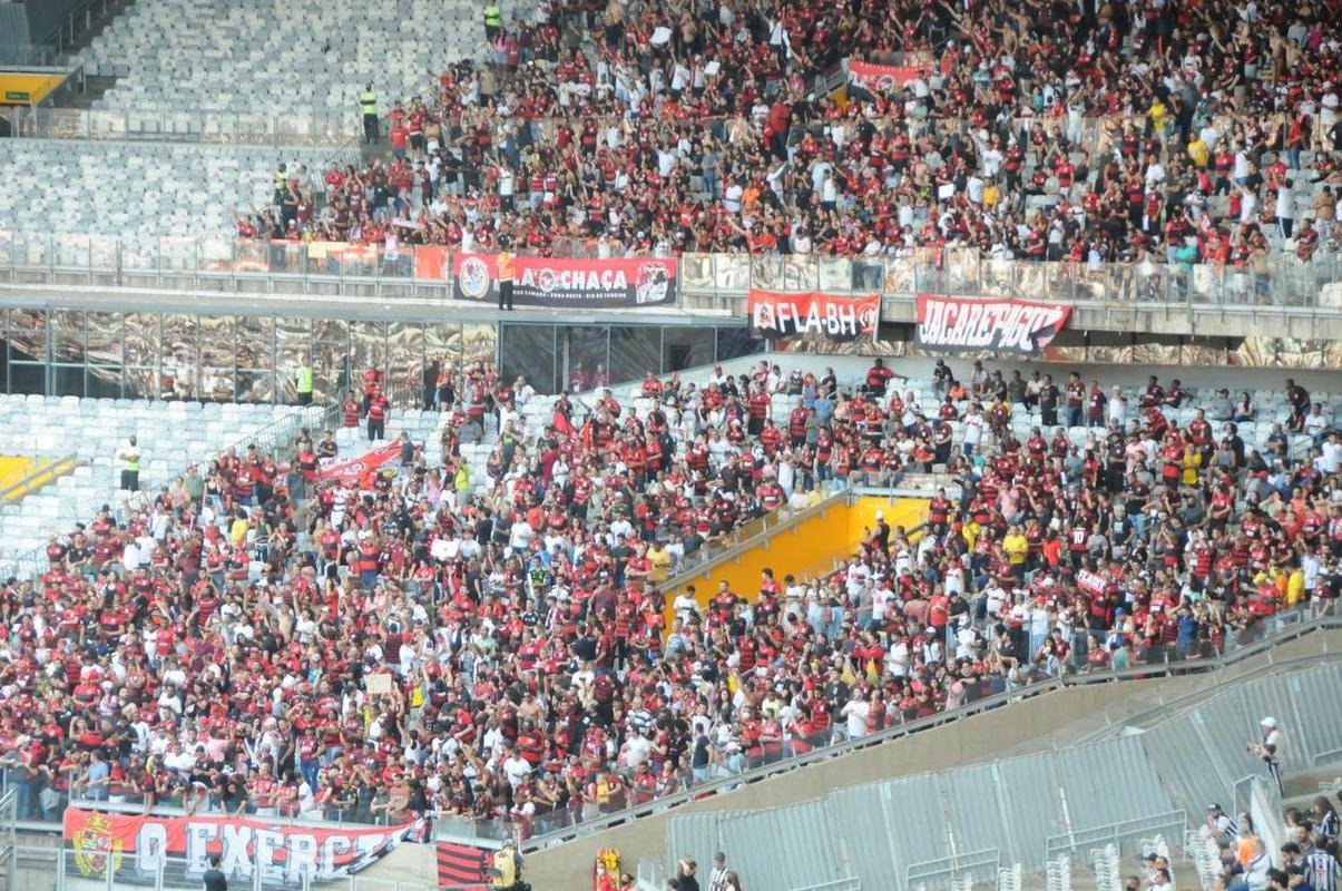 Torcida do Flamengo na partida contra o Atltico, no Mineiro, em Belo Horizonte, em jogo pelo Campeonato Brasileiro