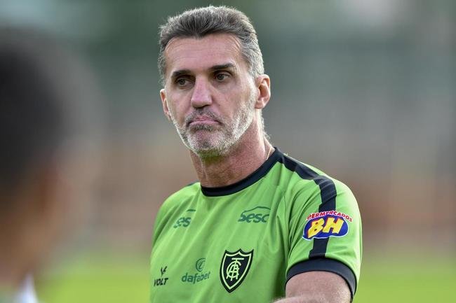 Mancini comandou primeiras atividades no Coelho nesta semana