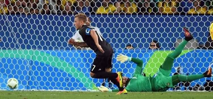 Confronto entre brasileiros e alemães pela final olímpica foi disputado no Estádio Maracanã