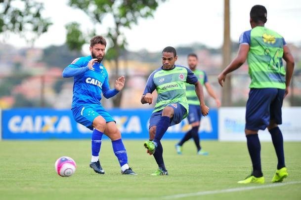 Imagens do jogo-treino entre Cruzeiro e Ipatinga, na Toca da Raposa II, nesta sexta-feira (12/01)
