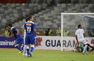 Imagens da partida entre Cruzeiro e Nacional, no Estdio Mineiro