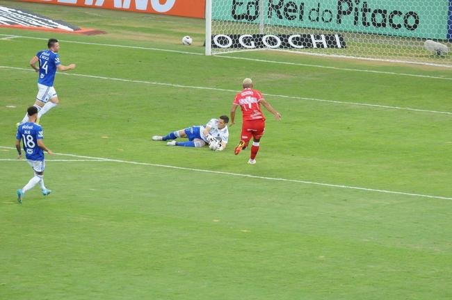 Fotos do jogo entre Cruzeiro e CRB, no Mineiro, em Belo Horizonte, pela 11 rodada da Srie B do Brasileiro