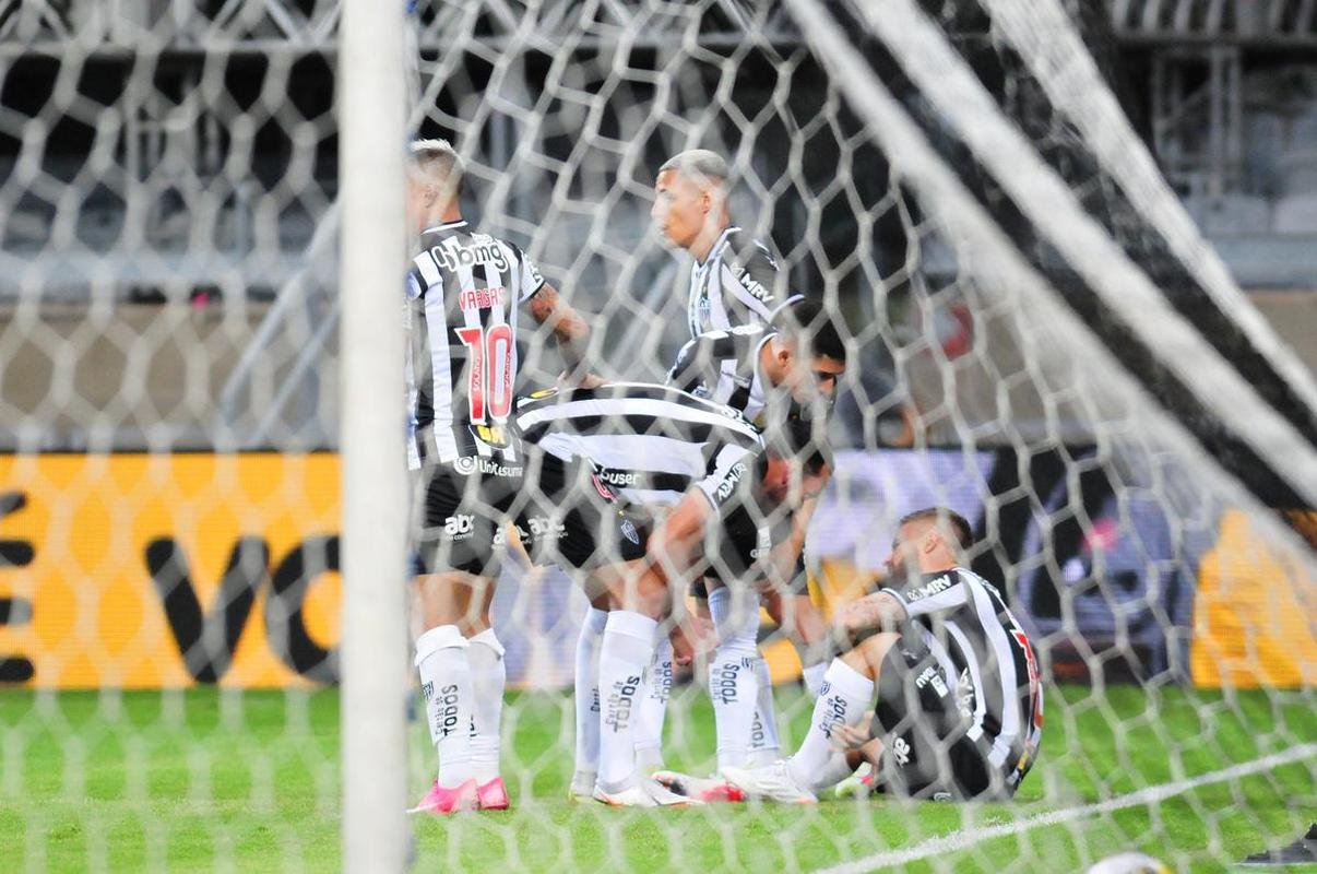 Fotos do jogo entre Atltico e Brasiliense, no Mineiro, pela Copa do Brasil
