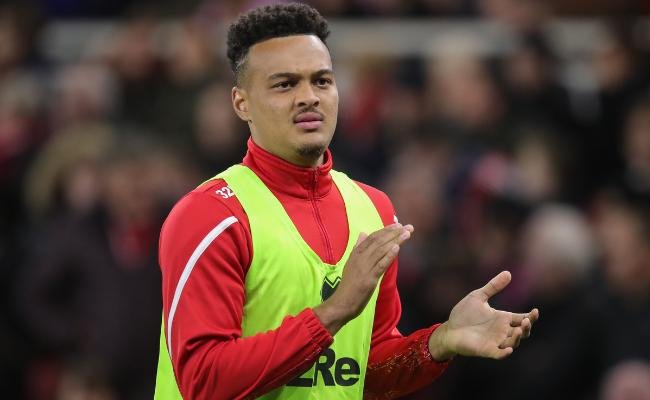 Mineiro, atacante ex-Flamengo posta camisa do Atlético-MG nas redes sociais