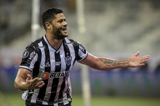 Fotos do segundo gol do Atltico sobre o River, marcado por Hulk