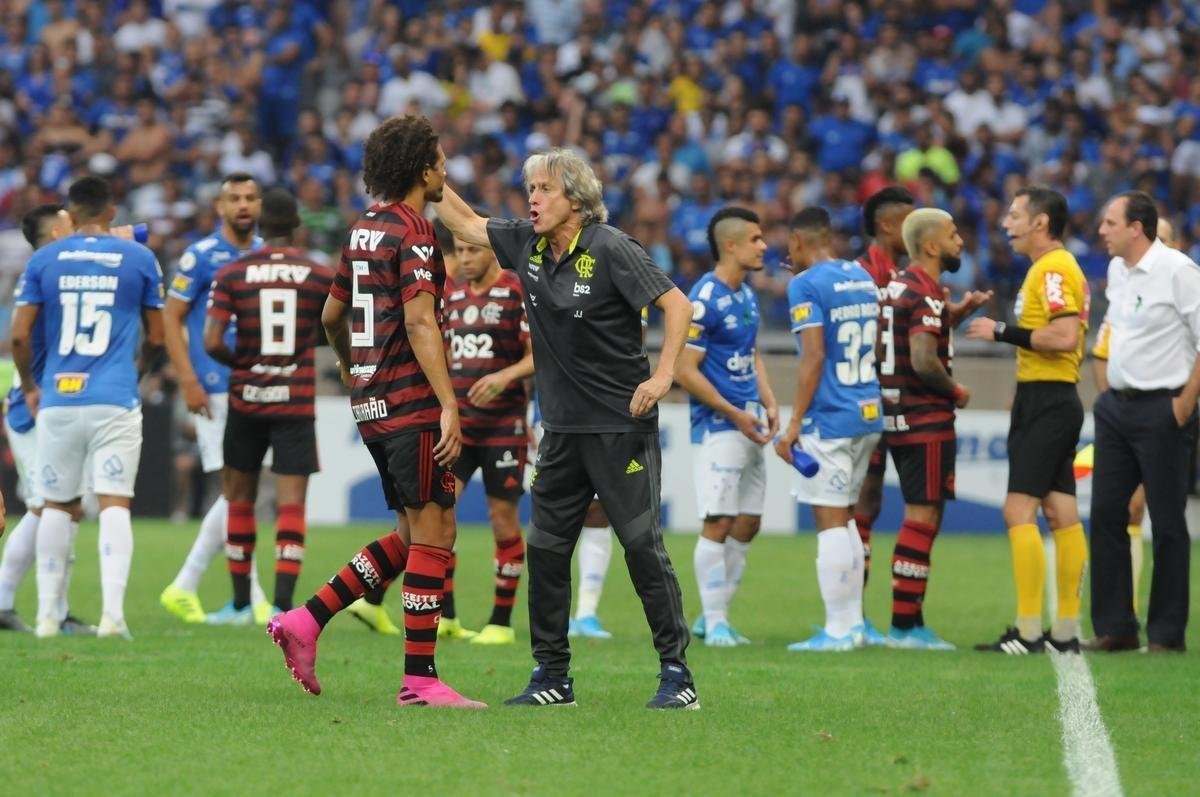 Cruzeiro e Flamengo se enfrentaram pela 20 rodada do Campeonato Brasileiro