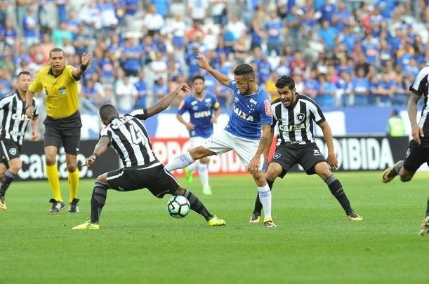 Imagens do jogo entre Cruzeiro e Botafogo, pela 19 rodada do Brasileiro, no Mineiro