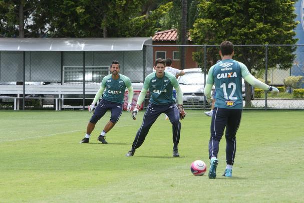Imagens do treino do Cruzeiro nesta segunda-feira, 19 de fevereiro, na Toca da Raposa II