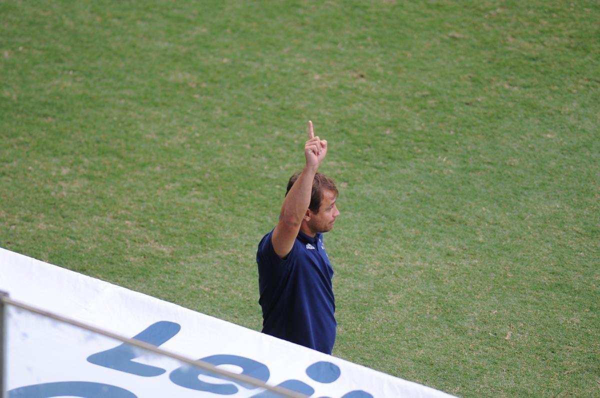 Amrica e Cruzeiro se enfrentaram pelo Campeonato Mineiro