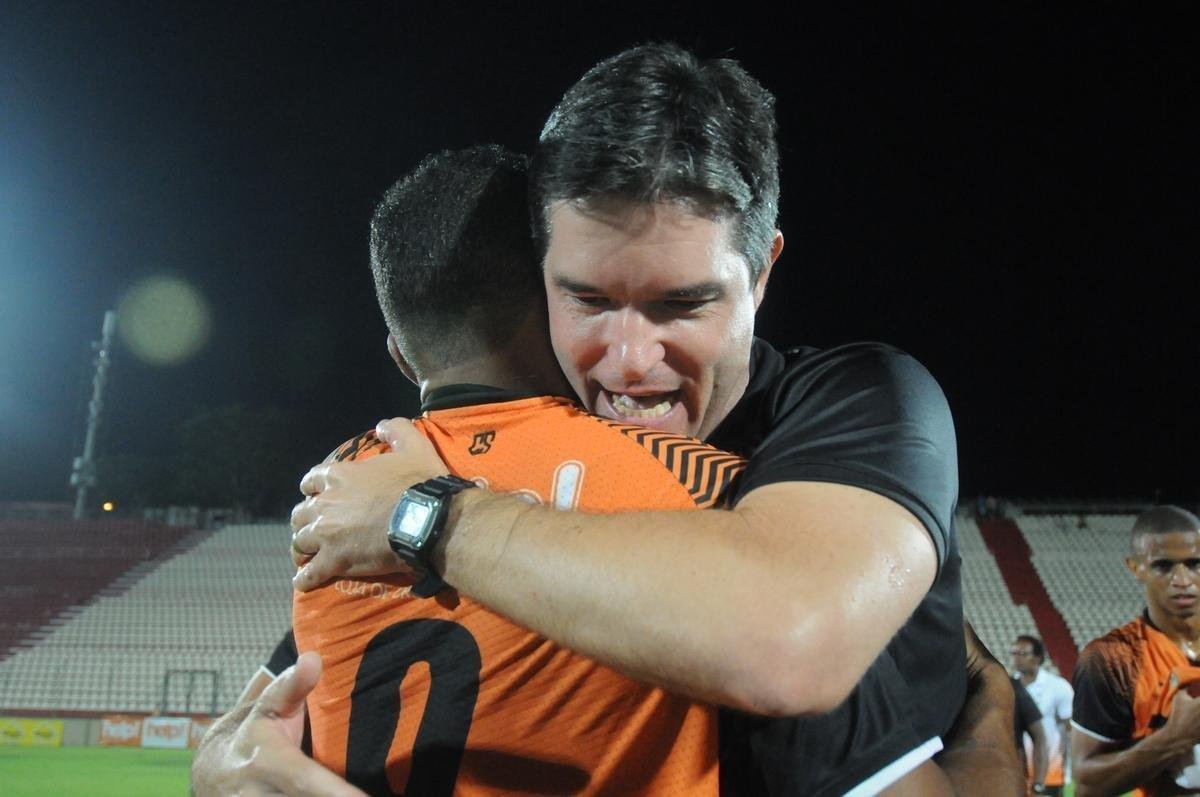 Coimbra venceu o Uberlndia por 1 a 0 e conquistou o trofu do Mdulo II do Campeonato Mineiro