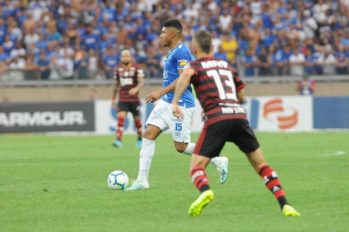 Cruzeiro e Flamengo se enfrentaram pela 20 rodada do Campeonato Brasileiro