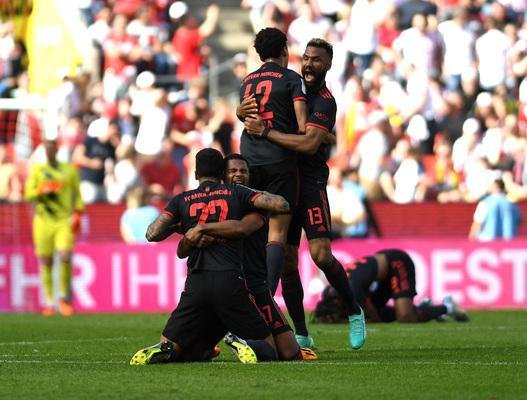 Deutschland: Die Bayern sind nach einem historischen Comeback gegen Borussia Meister