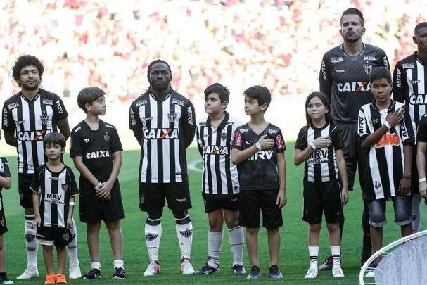 Imagens do duelo entre Flamengo e Atlético, no Maracanã, pela 26ª rodada do Brasileiro