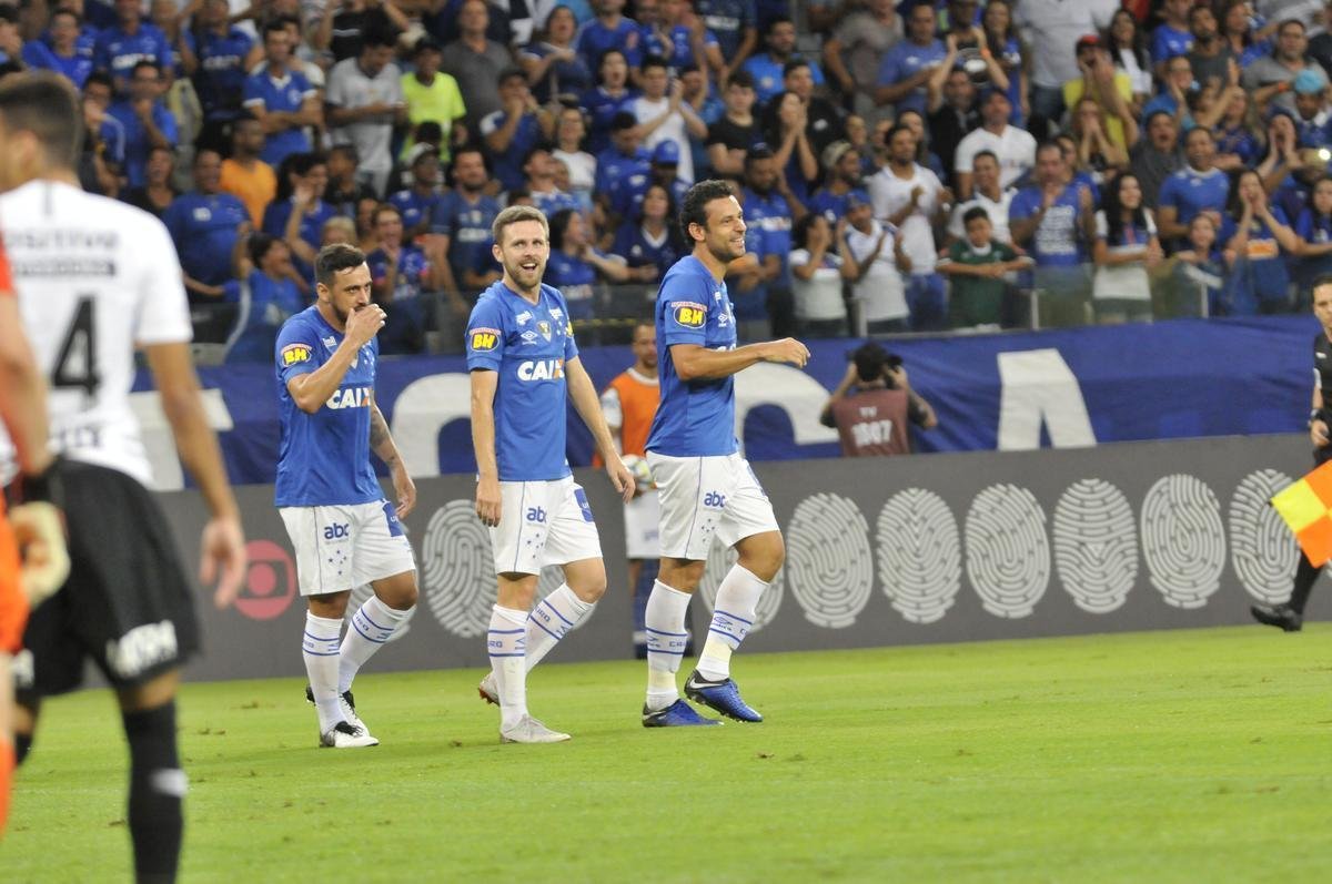 Fotos de Cruzeiro x Corinthians, no Mineiro, pela 34 rodada do Campeonato Brasileiro