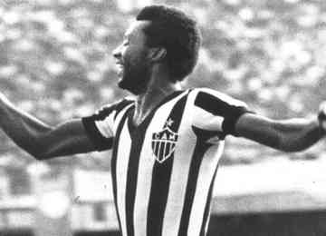 Ex-volante, que fez 300 jogos pelo Galo, crê que conquista eleva autoestima dos que bateram na trave e festeja a história escrita pelo time do técnico Cuca
