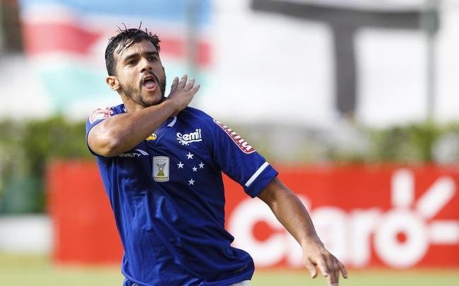 Fotos do jogo entre Tupi e Cruzeiro, em Juiz de Fora, pela quinta rodada do Campeonato Mineiro