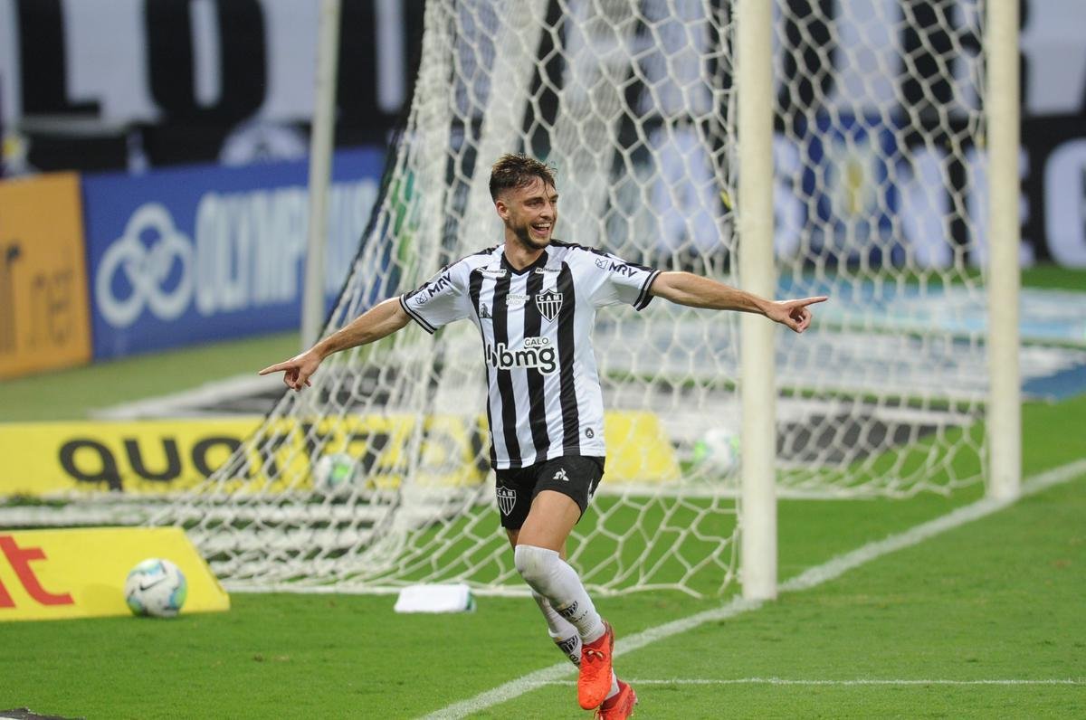 Jogo entre Atltico e Internacional, no Mineiro, terminou empatado por 2 a 2