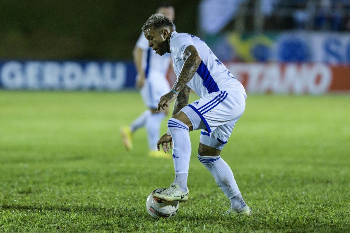 Cruzeiro venceu o Patrocinense neste sbado (21/1), na estreia do Mineiro