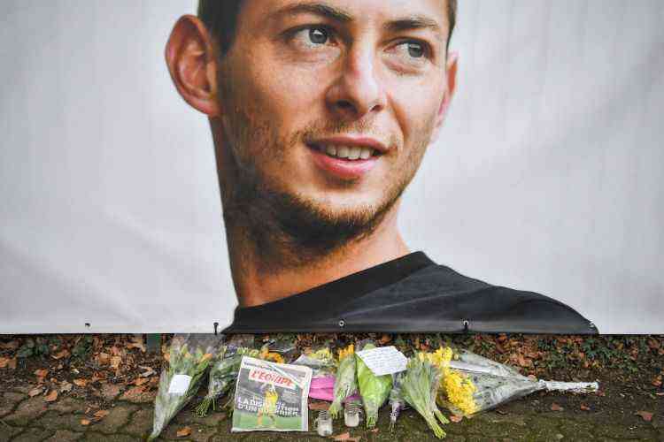 Emiliano Sala está desaparecido, mas Nantes pede dinheiro da