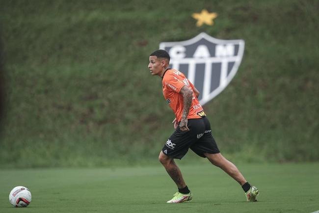 O Atltico realizou, nesta quinta-feira (10), a primeira atividade visando o clssico com o Amrica, vlido pela 5 rodada do Campeonato Mineiro. Com titulares em campo, o time de 'El Turco' Mohamed trabalhou para o confronto que ser disputado s 16h30 do sbado (12), no Estdio Independncia, em Belo Horizonte.