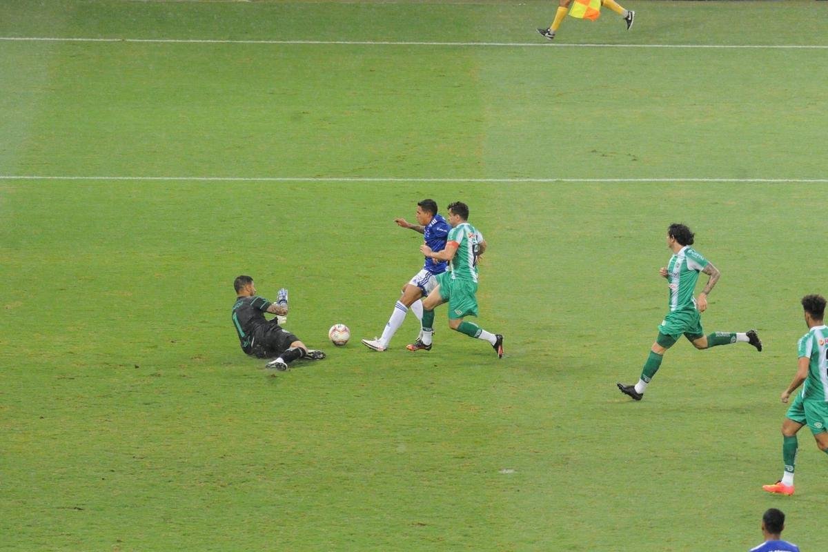 Cruzeiro x Juventude: fotos do jogo desta sexta-feira, no Mineiro, pela 16 rodada da Srie B