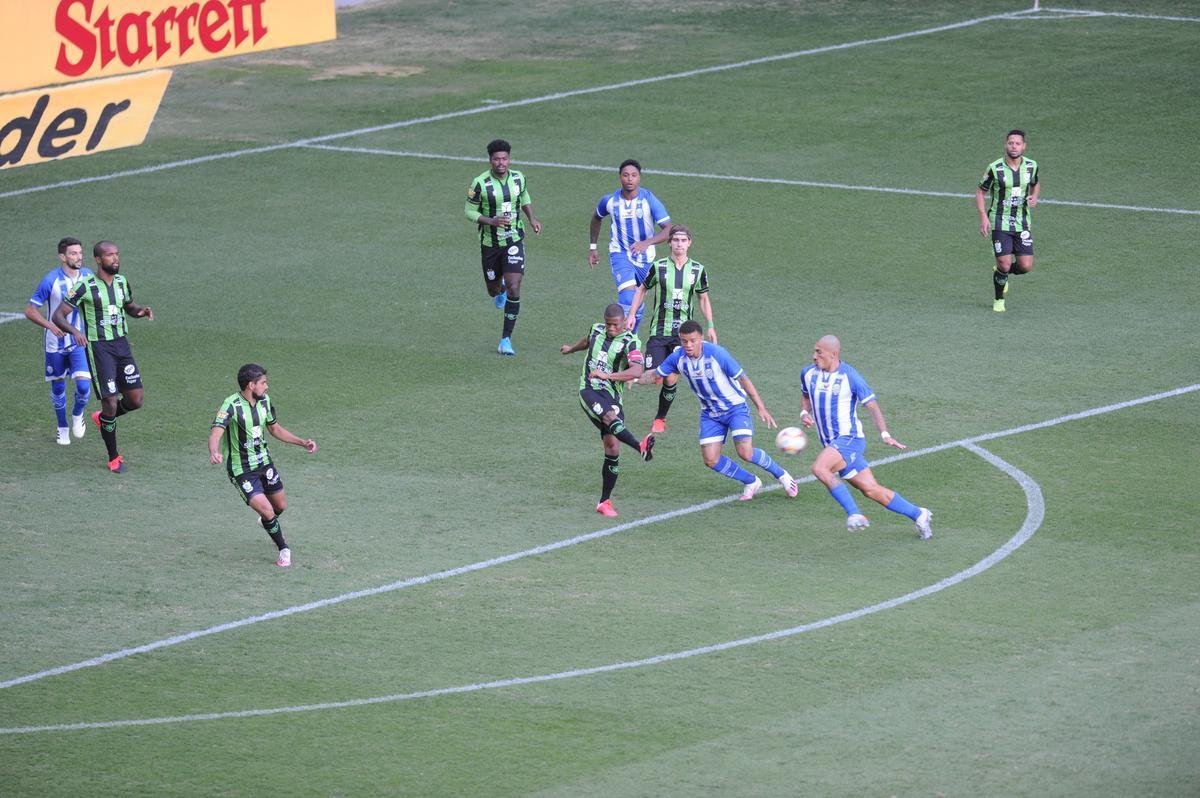 Fotos do jogo entre Amrica e CSA-AL, no Independncia, em Belo Horizonte, pela Srie B do Campeonato Brasileiro