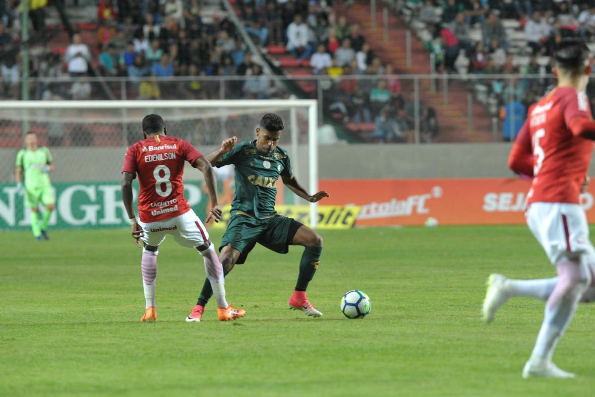 Fotos do jogo entre Amrica e Internacional, no Independncia, pela 15 rodada do Campeonato Brasileiro