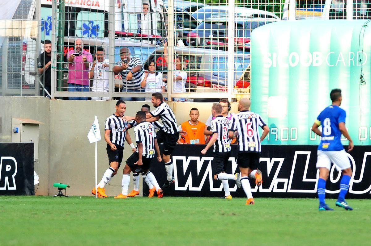 Imagens do clssico entre Atltico e Cruzeiro, no Independncia