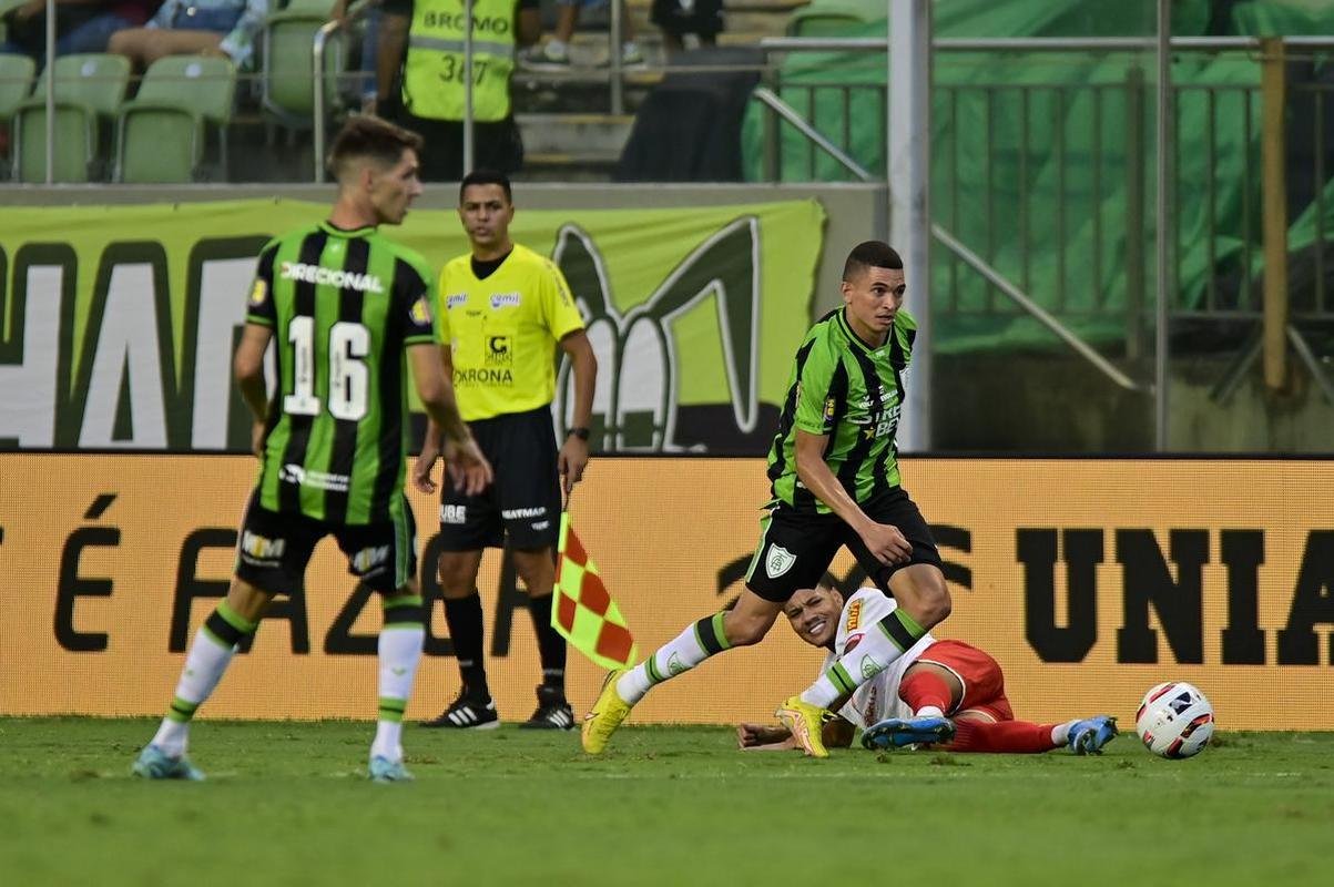 No Independncia, Amrica vence Tombense por 3 a 1, de virada, pela oitava rodada do Campeonato Mineiro 