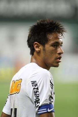 Santos, do craque Neymar, dominou a partida no Independncia e venceu com justia