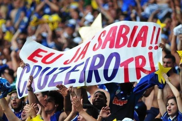 Torcida acompanha com ansiedade a vitria do Cruzeiro sobre o Grmio