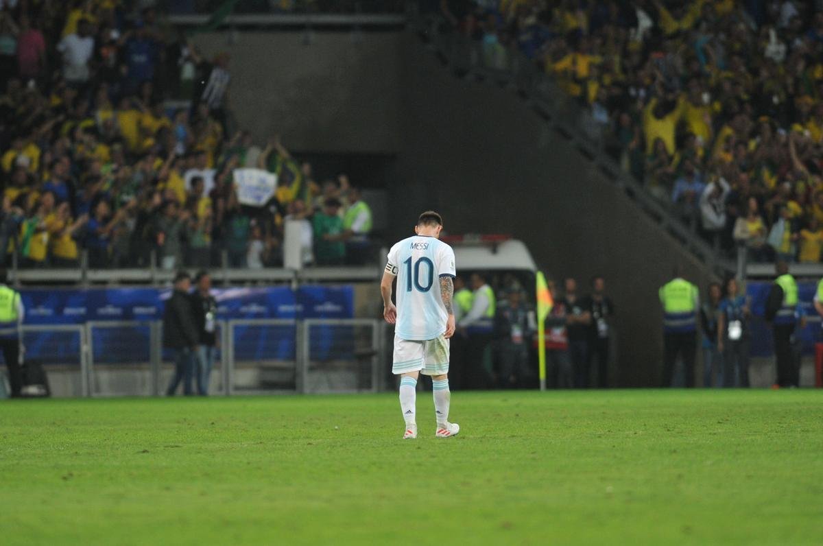 Fotos da vitria do Brasil sobre a Argentina, por 2 a 0, no Mineiro, pela semifinal da Copa Amrica; Gabriel Jesus e Firmino marcaram os gols da seleo em BH