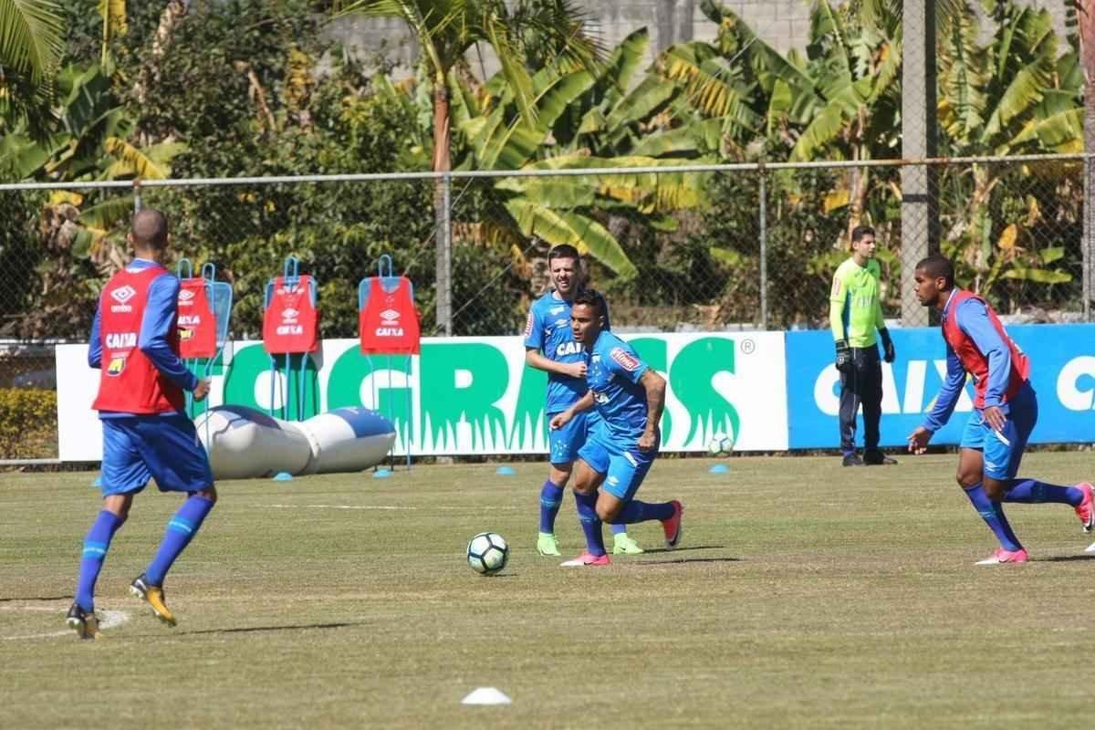 Imagens do treino do Cruzeiro nesta tera-feira (11 de julho) na Toca da Raposa II