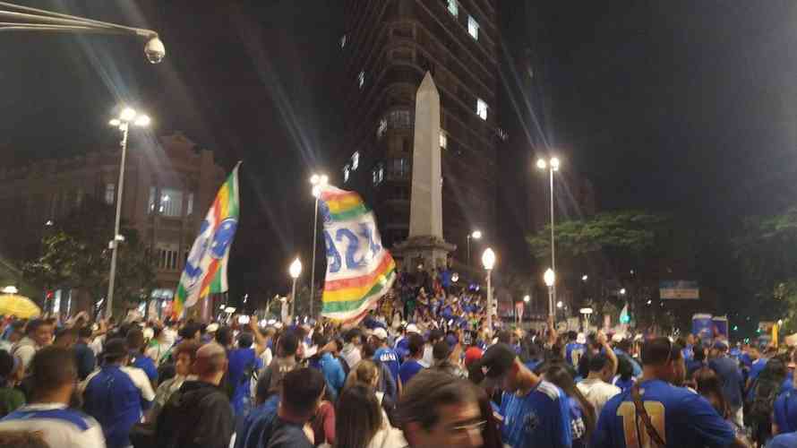 Festa do Cruzeiro na Praa 7 de Setembro, em Belo Horizonte, em comemorao ao acesso  Srie A do Campeonato Brasileiro de 2023