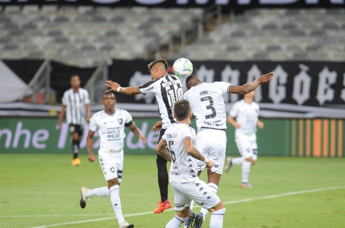 Atltico x Botafogo: veja fotos do jogo no Mineiro
