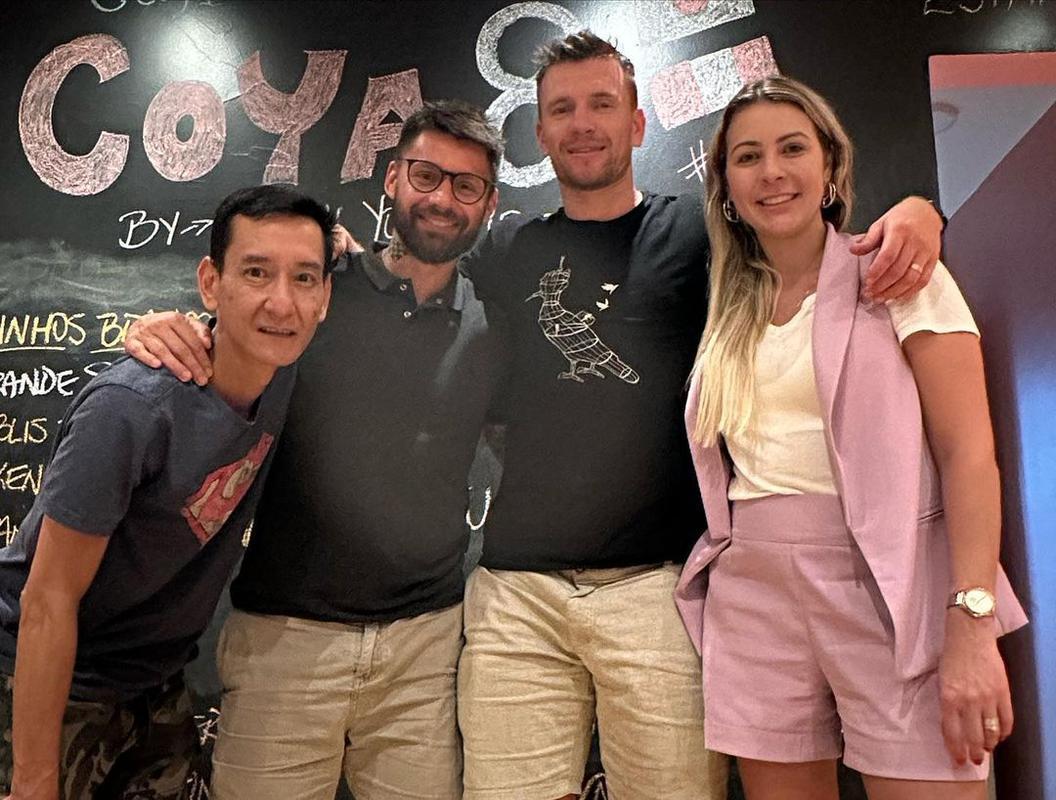 Eduardo Brock esteve em show do Skank com a família