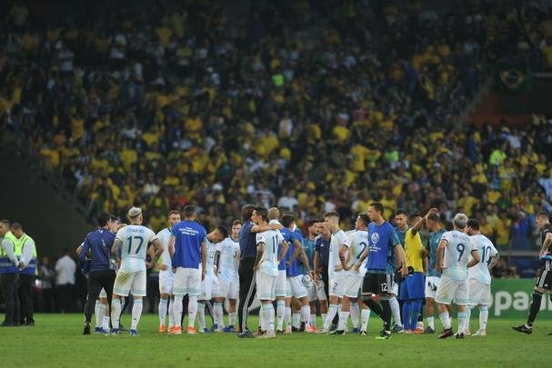 Fotos da vitria do Brasil sobre a Argentina, por 2 a 0, no Mineiro, pela semifinal da Copa Amrica; Gabriel Jesus e Firmino marcaram os gols da seleo em BH