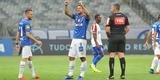 Cruzeiro venceu com facilidade o time paranaense na noite deste sbado