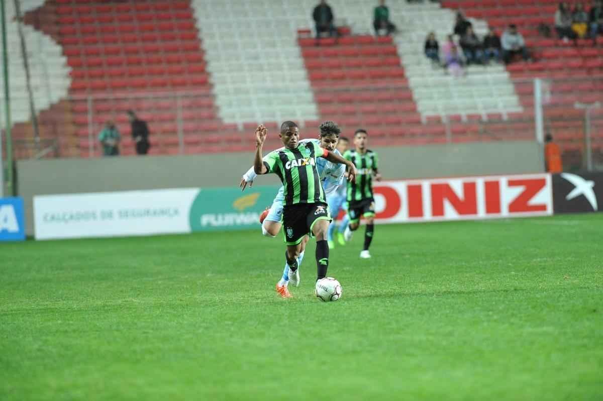 Amrica e Londrina se enfrentaram no Independncia, pela 18 rodada da Srie B do Brasileiro