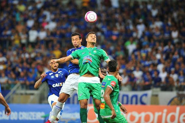 Goleiro Felipe, do Uberlndia, parou Fred em lances incrveis no Mineiro