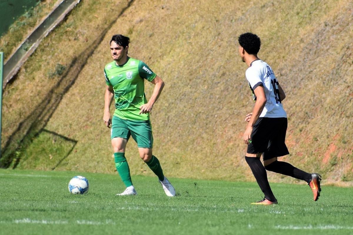 Imagens do jogo-treino do Amrica contra o Inter de Minas