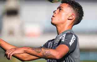 Bruninho - contrato do meia-atacante vai at dezembro de 2022