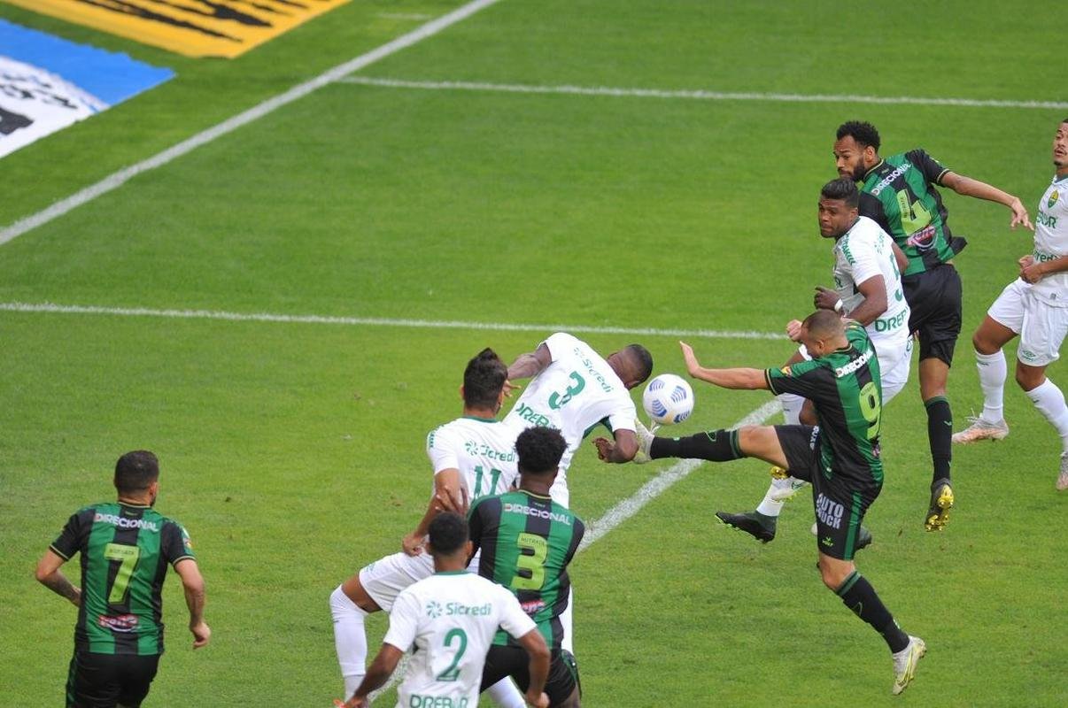 Fotos de Amrica x Cuiab, no Independncia, pela 4 rodada do Brasileiro