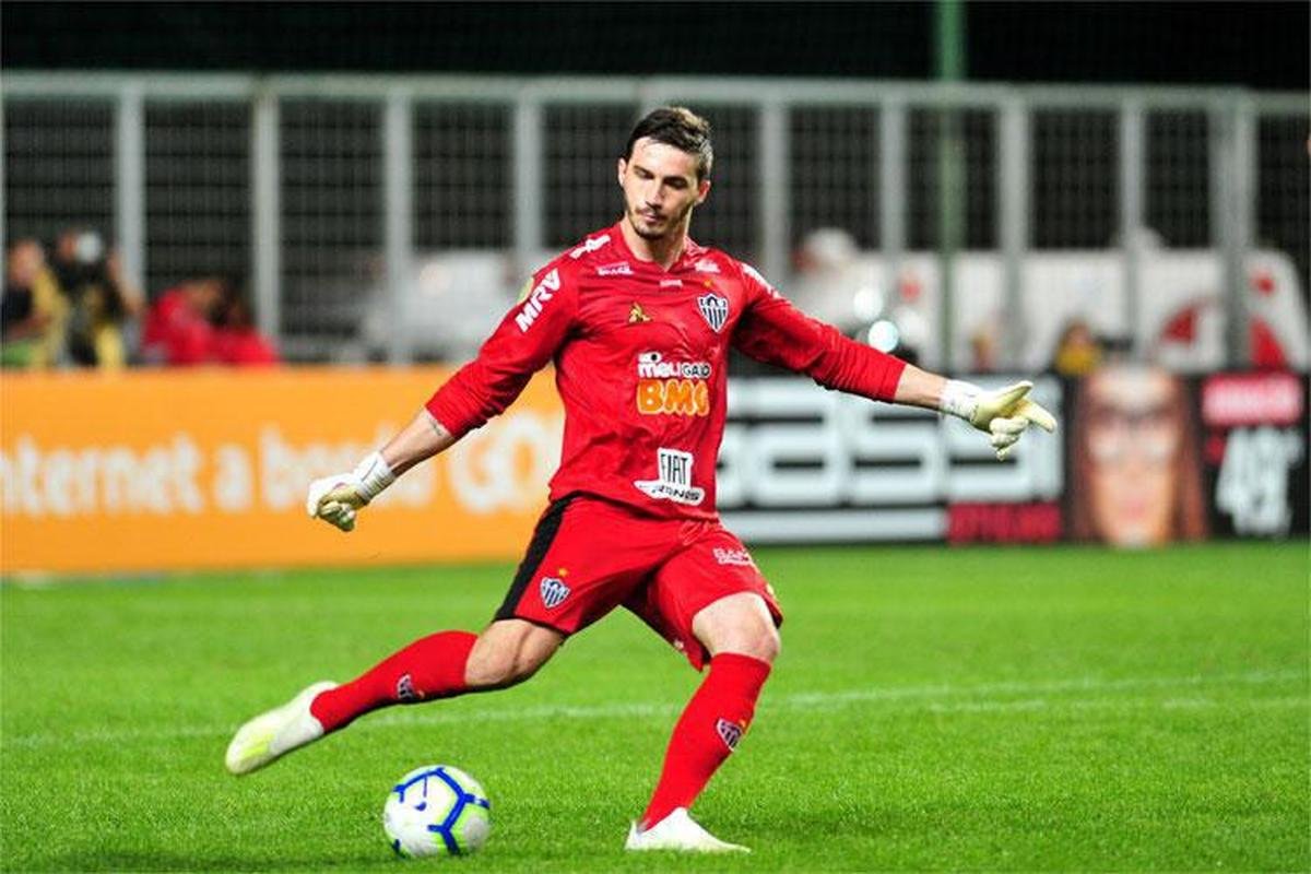 Cleiton - 2017 a 2019:  formado nas categorias de base do Galo, Cleiton  estreou em 2017 no profissional. Assumiu a titularidade em 2019 ap�s Victor ficar afastado por les�o.. O arqueiro mostrou seguran�a e foi vendido ao Red Bull Bragantino. Foi campe�o mineiro em 2015 e 2017. Disputou 64 jogos e sofreu 53 gols. 