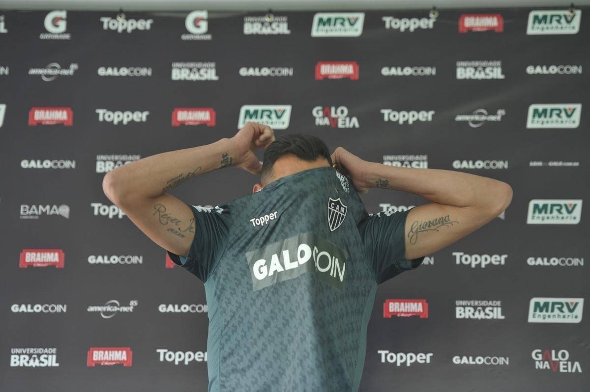 Zagueiro Rver, de 34 anos, assinou contrato com o Atltico at o fim da temporada 2021