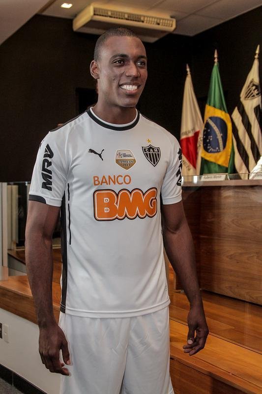 Uniforme número 2 do Atlético para a temporada 2014