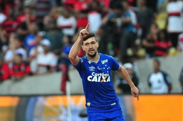 No segundo tempo, Flamengo saiu na frente, com Lucas Paquet. Aos 38, Arrascaeta empatou e fez a alegria da torcida cruzeirense no Maracan