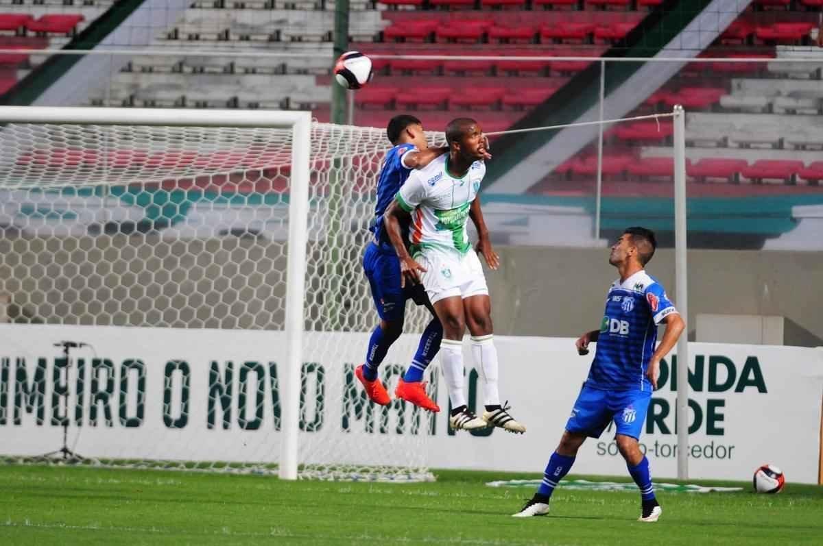 Imagens do jogo entre Amrica e URT, pelo Campeonato Mineiro, no Independncia