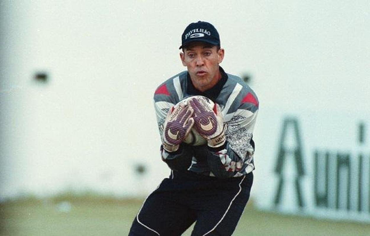 1º: Milagres - 372 jogos (goleiro; 1991 a 2001);