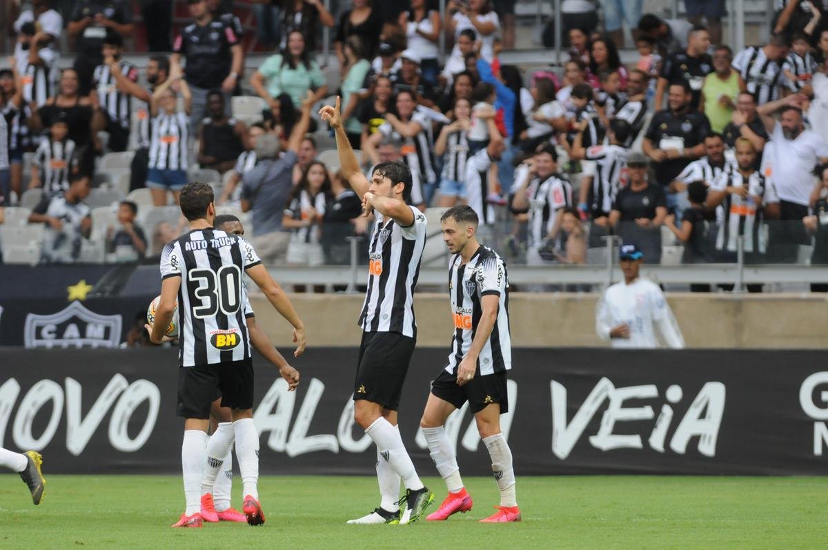 No dia da apresentao de Diego Tardelli, Atltico perde para Caldense no Mineiro